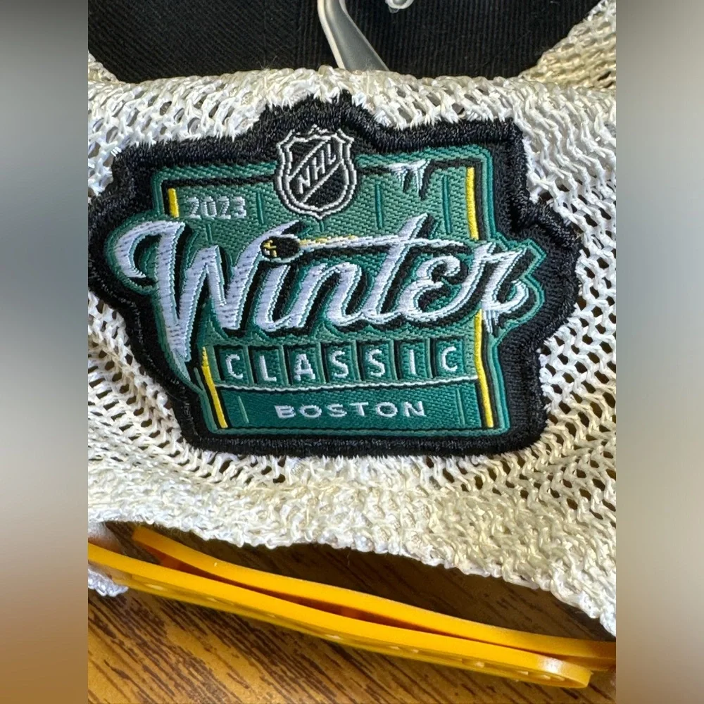 Fanatics 2023 Winter Classic Boston Bruins Trucker Hat Cap Adjustable Yourh NEW